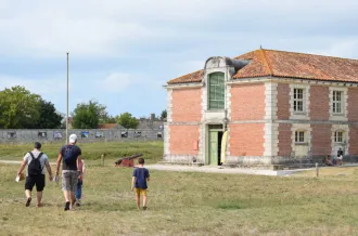 Extérieur Brouage se la raconte !
